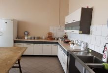 7. Meble kuchenne, stół ze zlewem, lodówka - efekt końcowy