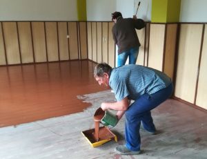 4. Malowanie podłogi sali