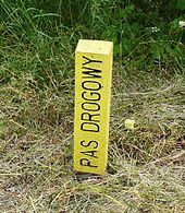 Kary za naruszenie znaków granicznych wyznaczonych w trakcie remontu dróg w Dąbrowie, Mąkolicach i Woli Zbrożkowej