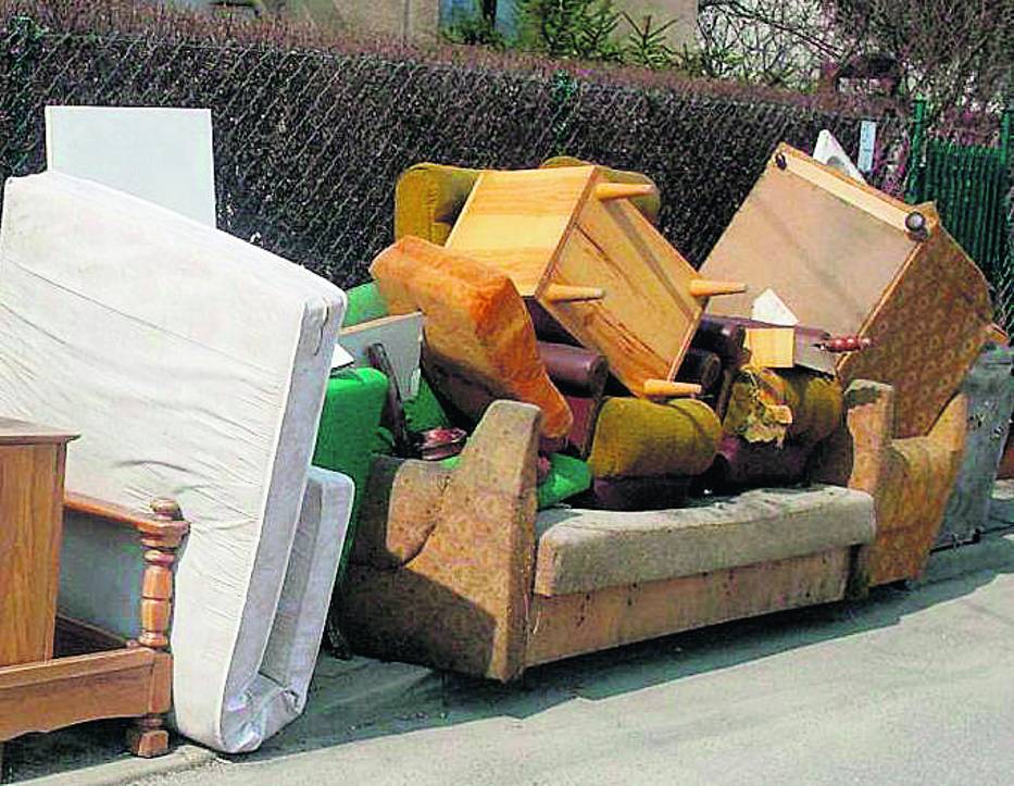 Odbiór odpadów wielkogabartyowych sprzed posesji