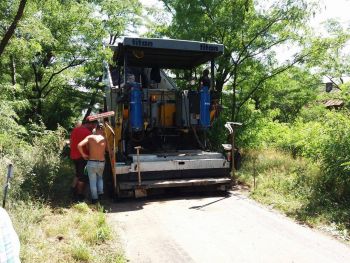Rozpoczęto prace modernizacyjne na gminnych drogach